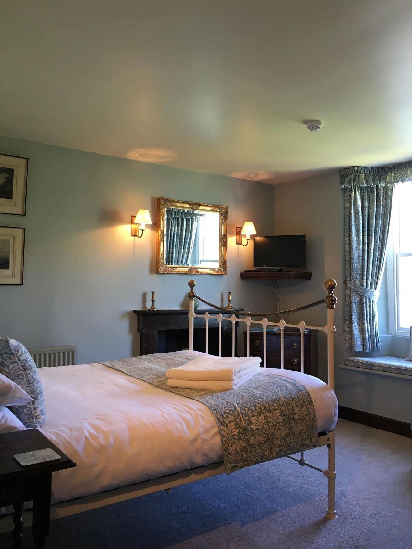 Waterwheel Guesthouse Ембълсайд Екстериор снимка
